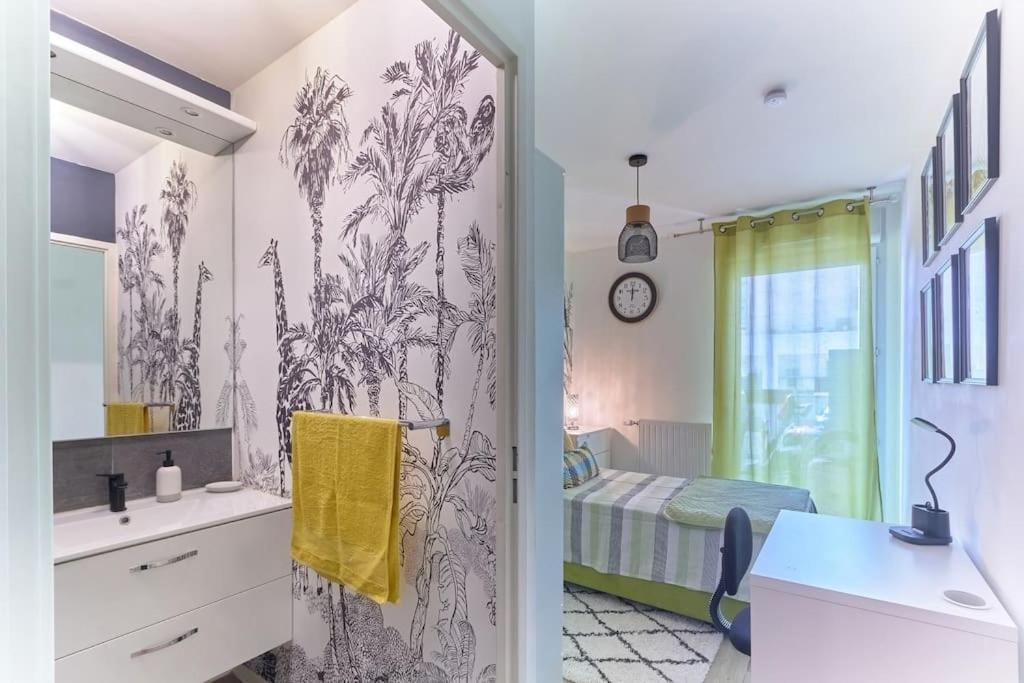 Appartement 4 Pieces - La Rose Des Yvelines - Classe 3 Etoiles Trappes Extérieur photo