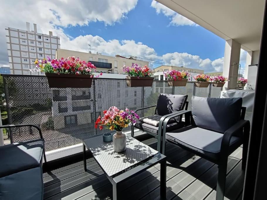 Appartement 4 Pieces - La Rose Des Yvelines - Classe 3 Etoiles Trappes Extérieur photo