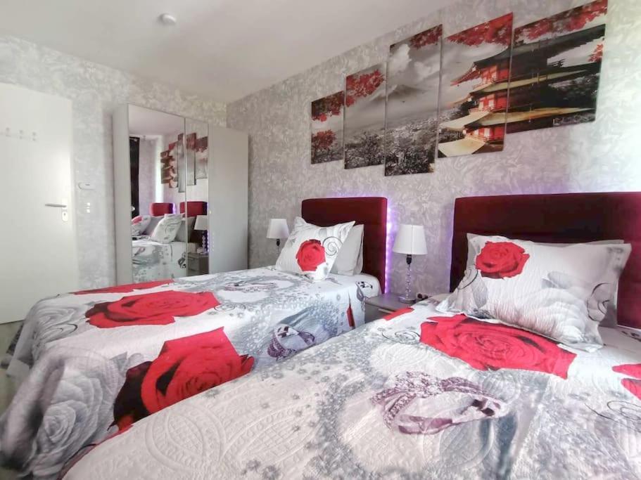 Appartement 4 Pieces - La Rose Des Yvelines - Classe 3 Etoiles Trappes Extérieur photo