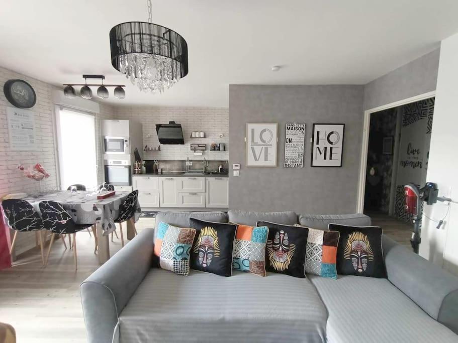 Appartement 4 Pieces - La Rose Des Yvelines - Classe 3 Etoiles Trappes Extérieur photo