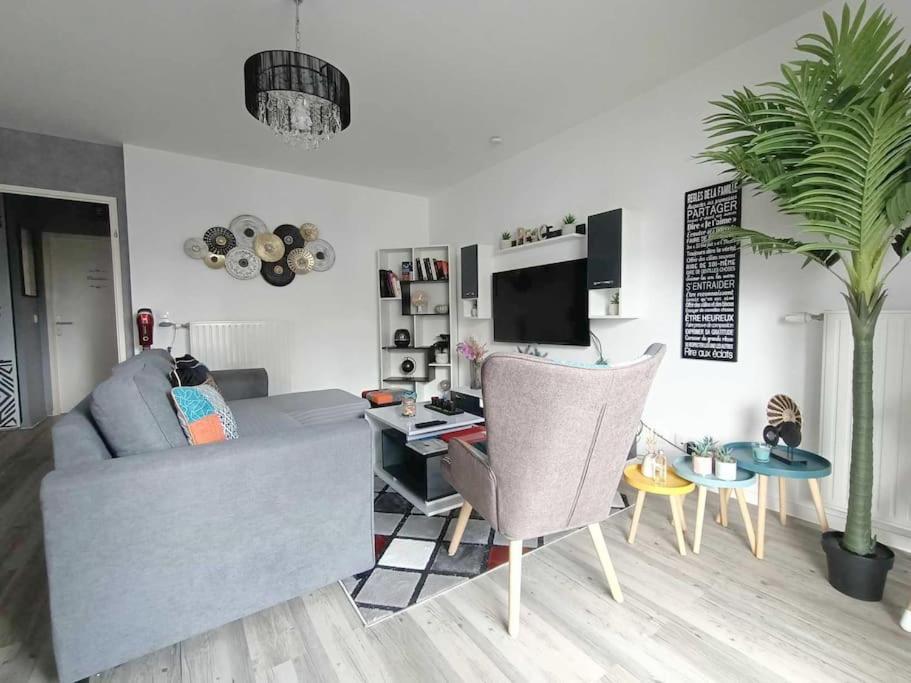 Appartement 4 Pieces - La Rose Des Yvelines - Classe 3 Etoiles Trappes Extérieur photo